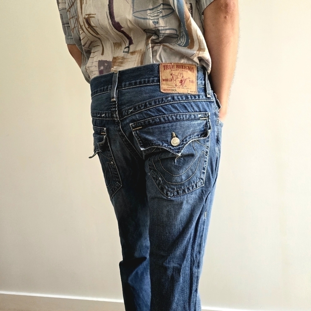 TRUE RELIGION  ZACH SLIM BLUE JEANS - 33